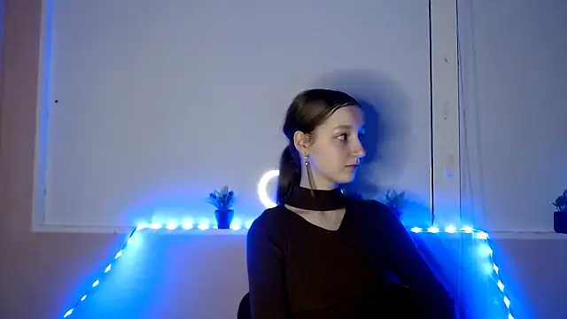 Curlyyy Girl online show from 11.07.25