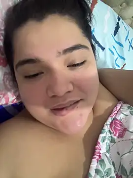 Snapshot of sweetmuslim01 chatting on 02.24.25 sweetmuslim01 online show from 02.24.25