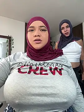 Snapshot of sweetmuslim01 chatting on 01.17.26 sweetmuslim01 online show from 01.17.26