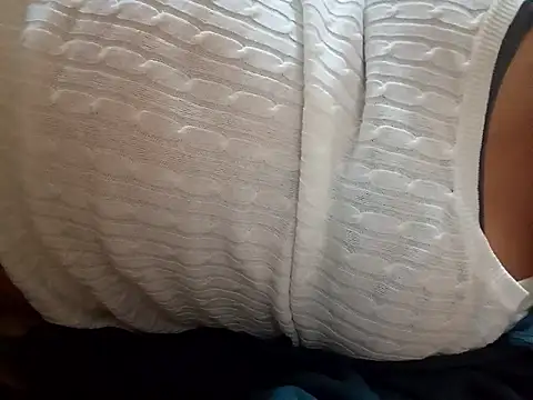 Snapshot of Domiqueen chatting on 11.25.25 Domiqueen online show from 11.25.25