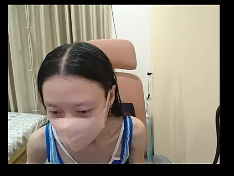 Lil-Cherries online show from 05.05.26