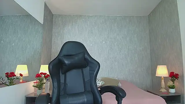 Snapshot of MeganDiamont_FG chatting on 03.11.26 MeganDiamont FG online show from 03.11.26