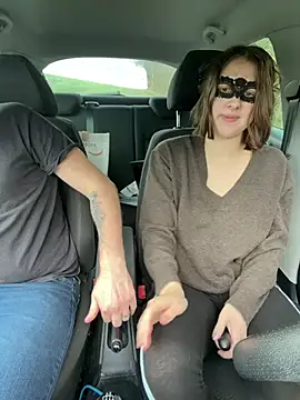 Snapshot of roroandjujuLoveX chatting on 02.28.26 roroandjujuLoveX online show from 02.28.26