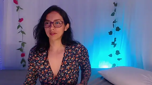 Snapshot of Belladonna_lips chatting on 06.10.26 Belladonna lips online show from 06.10.26