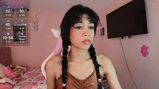 Snapshot of TOOKIOG_ chatting on 06.18.26 TOOKIOG online show from 06.18.26