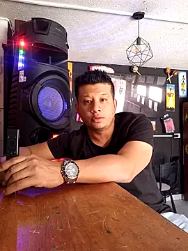 themorenofit08 online show from 05.09.26