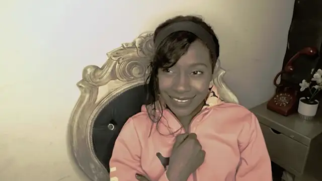 Snapshot of Aliis_Love chatting on 11.30.25 Aliis Love online show from 11.30.25