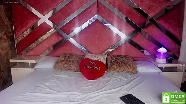 Lily Queen30 online show from 02.20.26