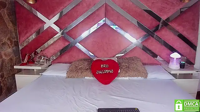 Lily Queen30 online show from 02.25.26