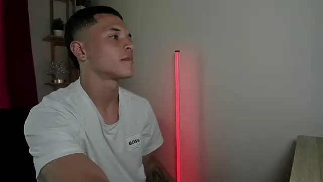 Snapshot of damian_vega13 chatting on 11.07.25 damian vega13 online show from 11.07.25