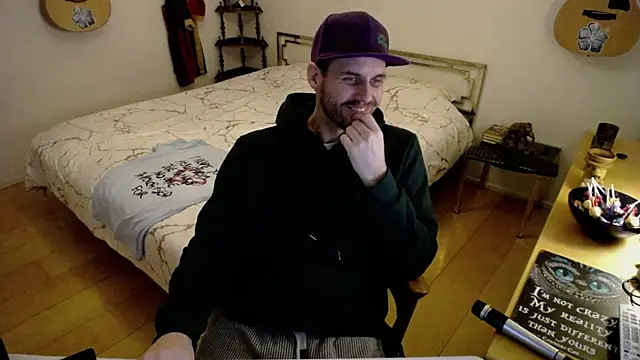 Snapshot of skatejocke chatting on 11.20.25 skatejocke online show from 11.20.25