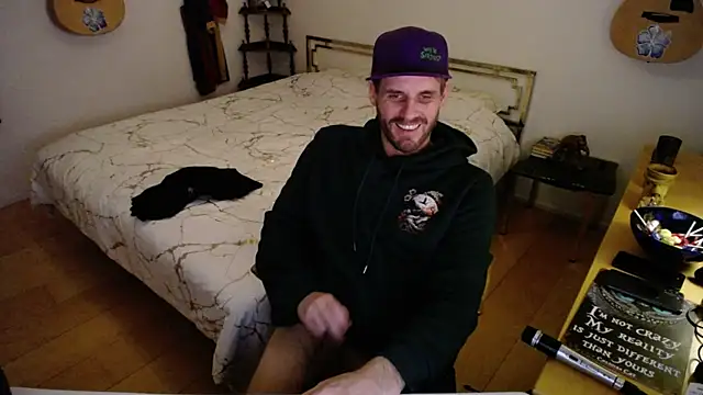 Snapshot of skatejocke chatting on 11.20.25 skatejocke online show from 11.20.25