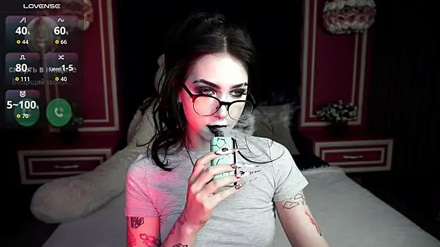 Snapshot of FetishForCassie chatting on 05.01.26 FetishForCassie online show from 05.01.26