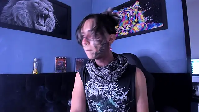 luxiel  online show from 12.21.25