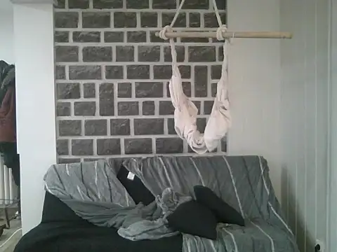 Snapshot of samia42 chatting on 11.21.25 samia42 online show from 11.21.25