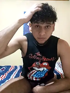 Snapshot of prototipoA45 chatting on 11.18.25 prototipoA45 online show from 11.18.25