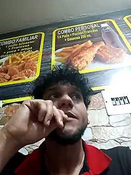 Snapshot of prototipoA45 chatting on 11.25.25 prototipoA45 online show from 11.25.25