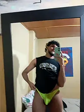 Snapshot of prototipoA45 chatting on 12.03.25 prototipoA45 online show from 12.03.25