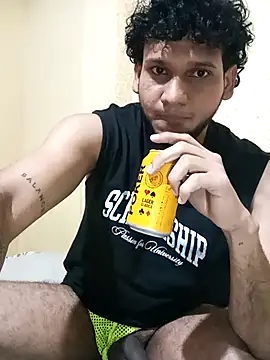 Snapshot of prototipoA45 chatting on 12.18.25 prototipoA45 online show from 12.18.25