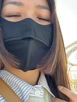 Snapshot of Cara-02 chatting on 12.18.25 Cara-02 online show from 12.18.25