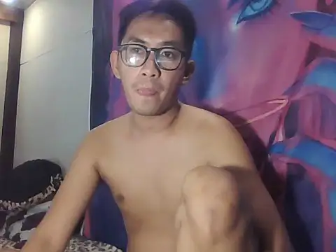 Snapshot of denzkylexx chatting on 06.25.26 denzkylexx online show from 06.25.26