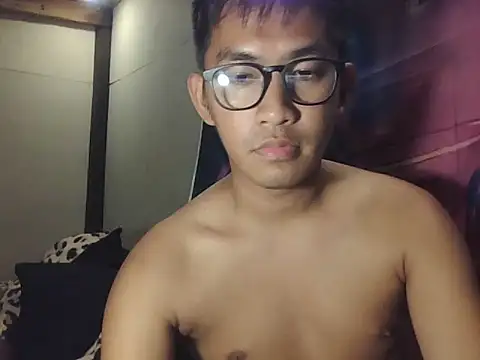 Snapshot of denzkylexx chatting on 06.29.26 denzkylexx online show from 06.29.26