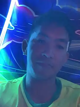 Snapshot of denzkylexx chatting on 07.17.26 denzkylexx online show from 07.17.26