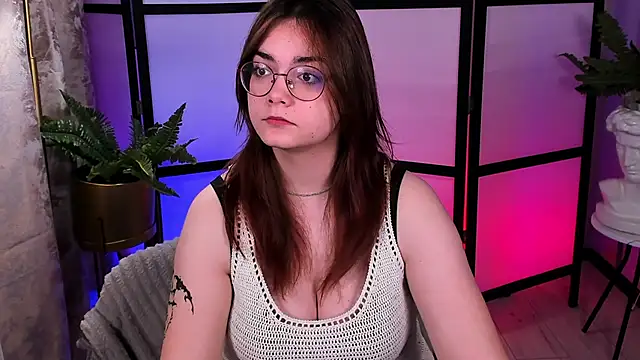 Snapshot of Lily__Evans chatting on 11.30.25 Lily Evans online show from 11.30.25