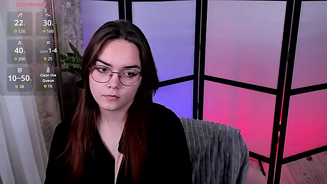 Snapshot of Lily__Evans chatting on 12.04.25 Lily Evans online show from 12.04.25