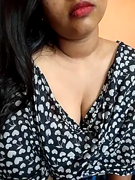 Sexy Divya   online show from 06.04.26