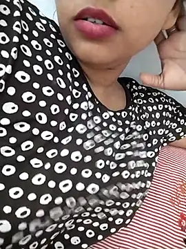 Snapshot of Sexy_Divya__ chatting on 07.24.26 Sexy Divya online show from 07.24.26