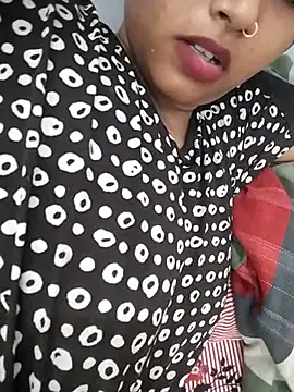 Snapshot of Sexy_Divya__ chatting on 07.25.26 Sexy Divya online show from 07.25.26