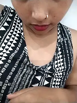 Snapshot of Sexy_Divya__ chatting on 07.26.26 Sexy Divya online show from 07.26.26