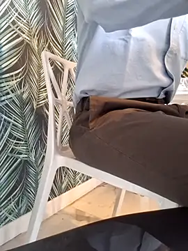 Snapshot of CuteDaddy92 chatting on 02.12.26 CuteDaddy92 online show from 02.12.26