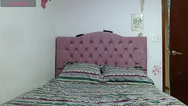 Snapshot of katty_hottest chatting on 11.26.25 katty hottest online show from 11.26.25