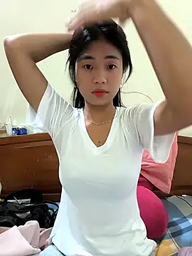 Lynly k2 online show from 03.05.26