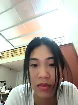 Snapshot of Lynly_k2 chatting on 04.29.26 Lynly k2 online show from 04.29.26