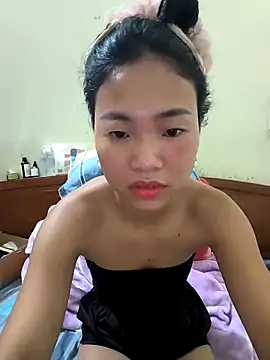 Snapshot of Lynly_k2 chatting on 05.07.26 Lynly k2 online show from 05.07.26