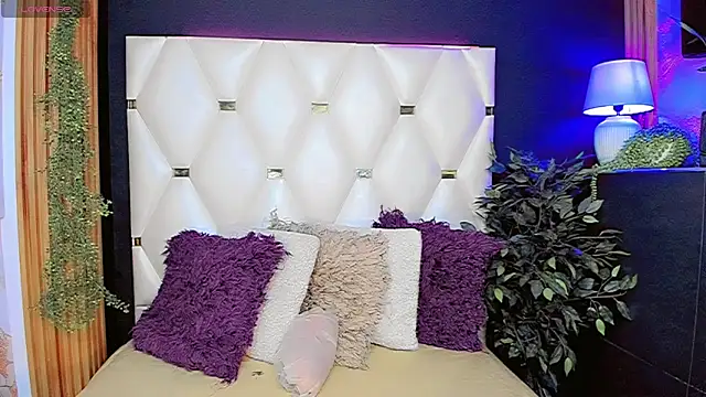 AnnaRouseQueen online show from 05.05.26