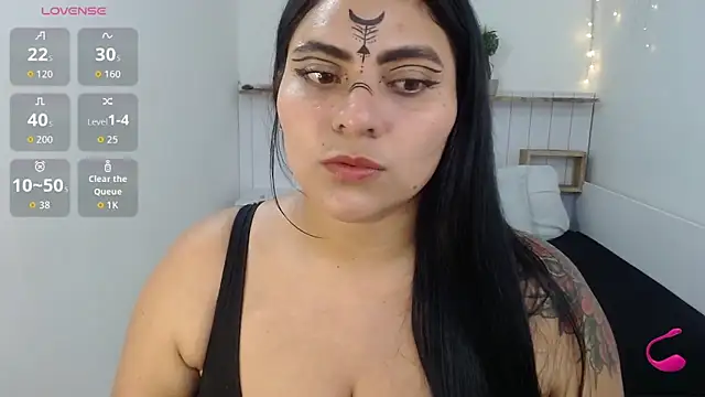 Snapshot of MariaVex chatting on 11.10.25 MariaVex online show from 11.10.25