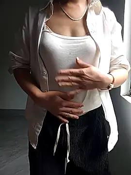 Lynn-122 online show from 04.21.26