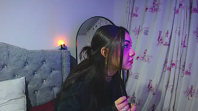 Snapshot of _Pariiss chatting on 01.06.26 Pariiss online show from 01.06.26