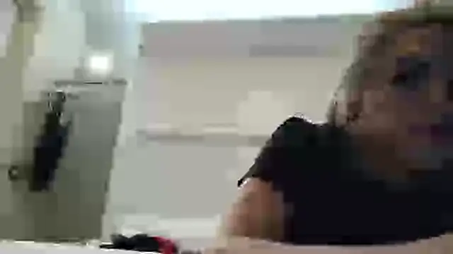 ESTRELLABERECHUCKY online show from 04.04.26