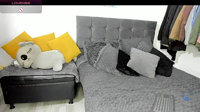 Snapshot of ariannawil chatting on 03.01.26 ariannawil online show from 03.01.26