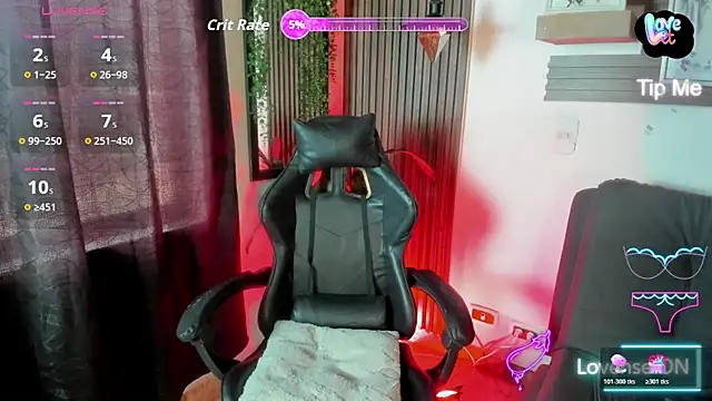 Snapshot of Melany_27 chatting on 11.28.25 Melany 27 online show from 11.28.25