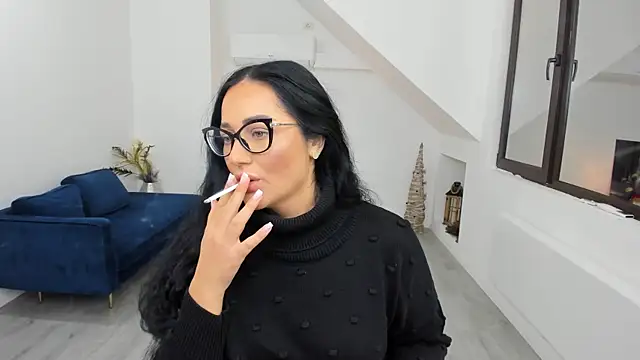 Snapshot of AnyaEvy chatting on 11.19.25 AnyaEvy online show from 11.19.25