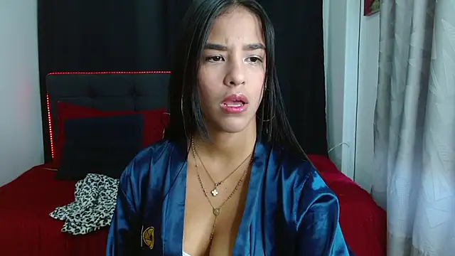 Snapshot of alexandraclaire9 chatting on 11.12.25 alexandraclaire9 online show from 11.12.25