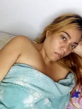 xXAndreyAndMariaXx online show from 12.21.25