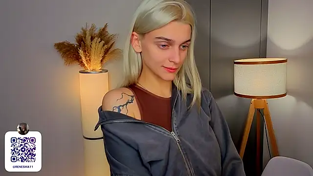 Snapshot of AdameShoyer chatting on 11.20.25 AdameShoyer online show from 11.20.25