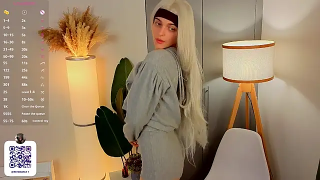 Snapshot of AdameShoyer chatting on 11.26.25 AdameShoyer online show from 11.26.25